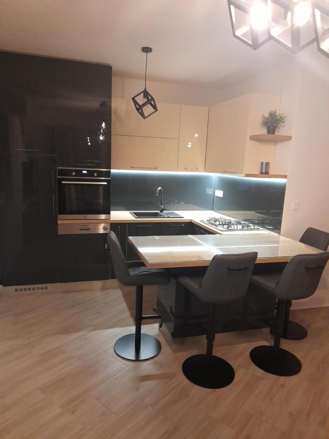 פרימוסטן Apartmani Petra מראה חיצוני תמונה