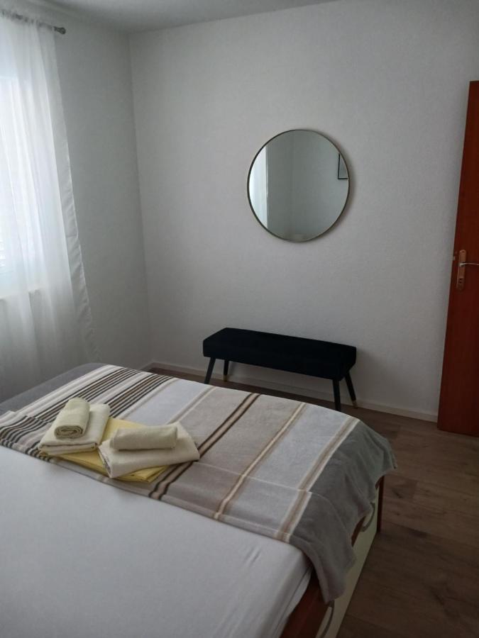 פרימוסטן Apartmani Petra מראה חיצוני תמונה