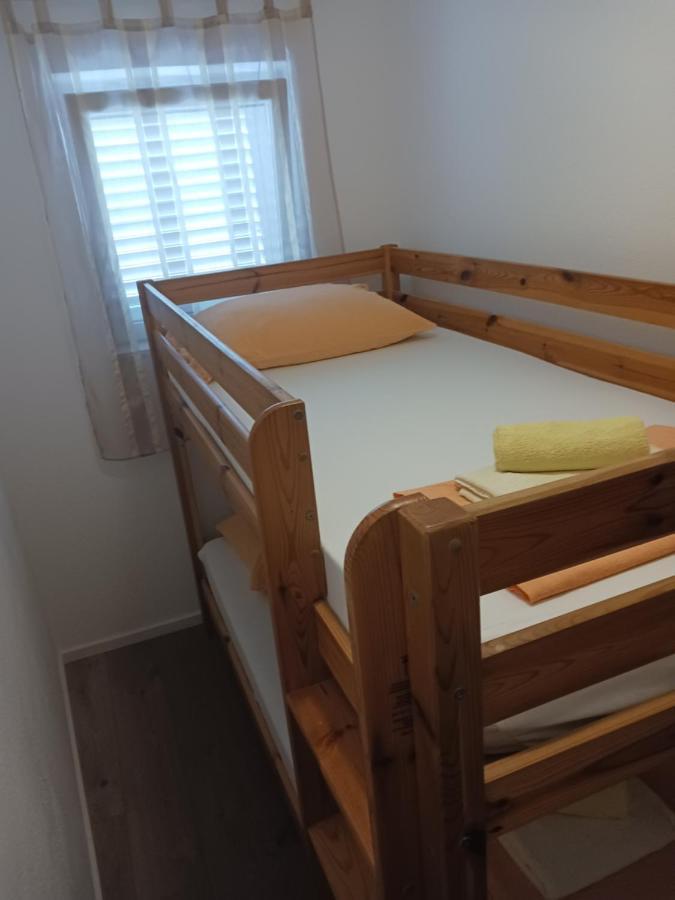 פרימוסטן Apartmani Petra מראה חיצוני תמונה