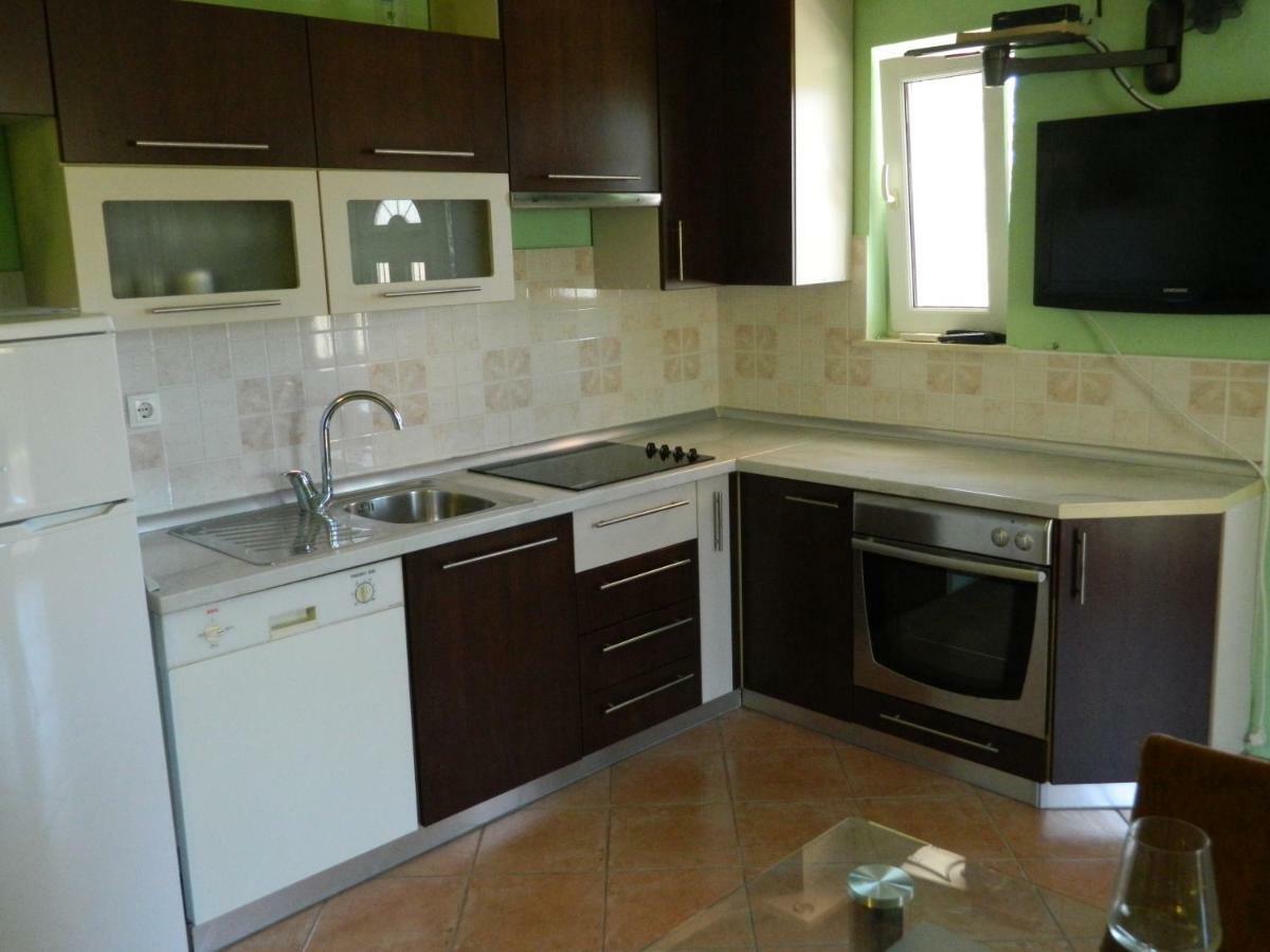 פרימוסטן Apartmani Petra מראה חיצוני תמונה